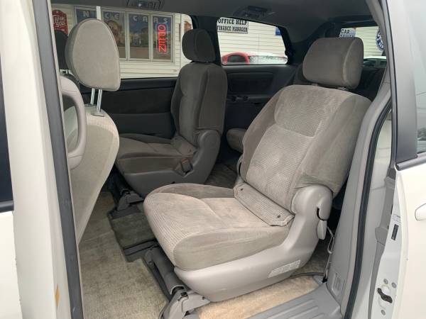 ★★★ 2008 Toyota Sienna LE / Clean and Reliable!! ★★★ - cars & trucks... for sale in Grand Forks, ND – photo 12