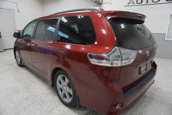 Back Up Camera/Seats Eight/Great Deal This 2013 Toyota Sienna for sale in Ammon, ID – photo 4