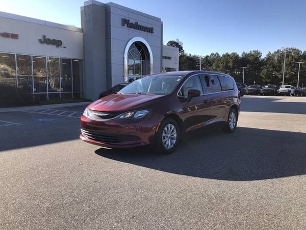 2017 Chrysler Pacifica Velvet Red Pearlcoat *PRICED TO SELL SOON!* -... for sale in Anderson, SC – photo 4