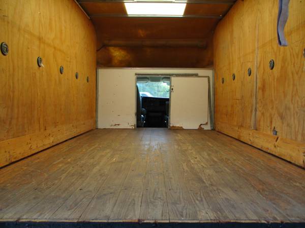 2010 Chevrolet Express Commercial Cutaway 3500 14 FOOT BOX TRUCK for sale in south amboy, LA – photo 15