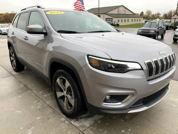 2019 Jeep Cherokee Limited 4x4 - cars & trucks - by dealer - vehicle... for sale in Chesaning, MI – photo 3