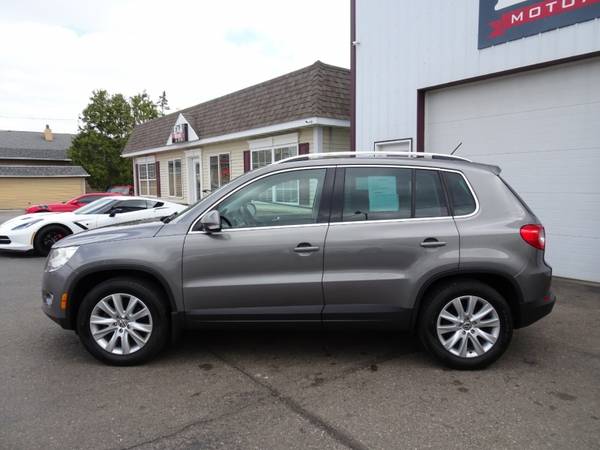 2009 Volkswagen Tiguan AWD - - by dealer - vehicle for sale in Waterloo, WI – photo 3