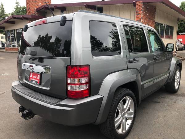 2012 Jeep Liberty Jet Edition 4X4 NICE!!! - cars & trucks - by... for sale in Salem, OR – photo 4