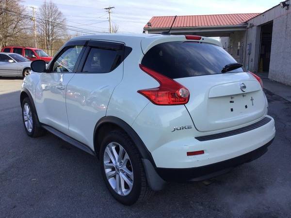 2011 NISSAN JUKE SV*UP FOR AUCTION* - cars & trucks - by dealer -... for sale in Whitehall, PA – photo 3
