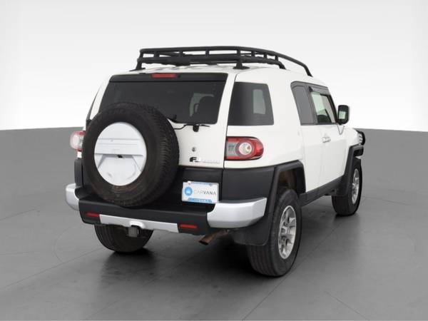 2013 Toyota FJ Cruiser Sport Utility 2D suv White - FINANCE ONLINE -... for sale in Pittsburgh, PA – photo 10
