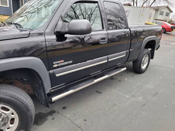 2004 Chevrolet Silverado 2500HD Ext Cab 4X4 Dsl - Excellent... for sale in Savage, MN – photo 2