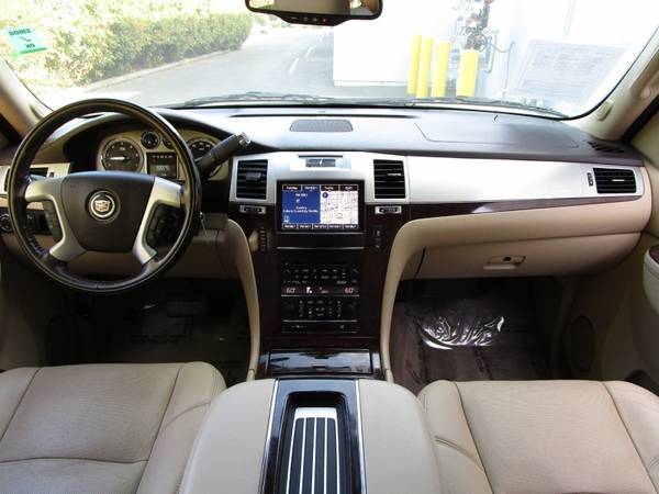 2012 Cadillac ESCALADE - NAVI - REAR CAMERA - 8 SEATER - DVD for sale in Sacramento , CA – photo 9