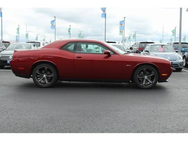 2014 Dodge Challenger coupe SXT - Dodge Red for sale in Green Bay, WI – photo 2