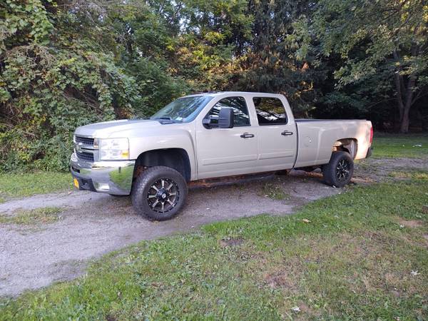 Chevy 2500 LT Duramax - cars & trucks - by owner - vehicle... for sale in Elma, NY – photo 2