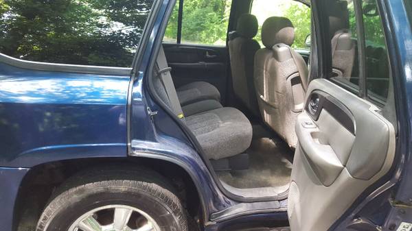 2004 GMC Envoy( ONLY 148K MILES) for sale in Warsaw, IN – photo 11