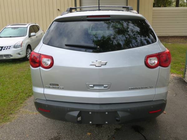 2009 CHEVROLET TRAVERSE LT One Owner! Third Row! for sale in Tallahassee, FL – photo 5