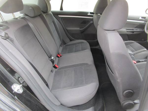 2009 Volkswagen Jetta S PZEV - - by dealer - vehicle for sale in Wilmington, OH – photo 8
