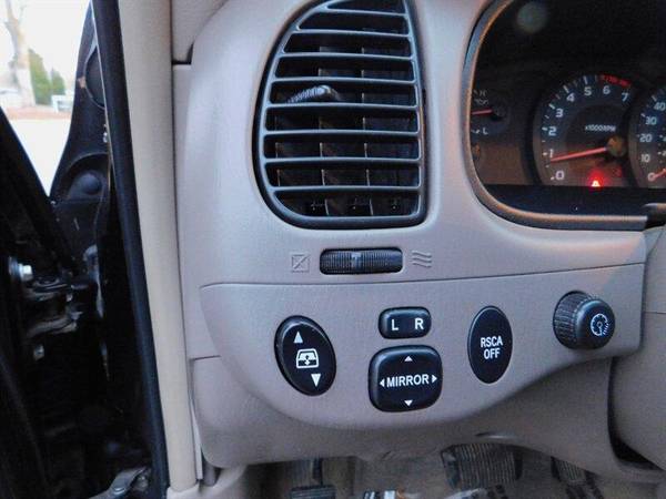 2006 Toyota Tundra SR5 Double Cab 4X4 / V8 / Leather Heated seats... for sale in Portland, OR – photo 21