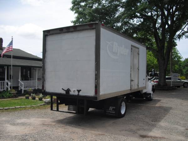 2007 Chevrolet C5500 BOX TRUCK - - by dealer - vehicle for sale in Cumming, GA – photo 8
