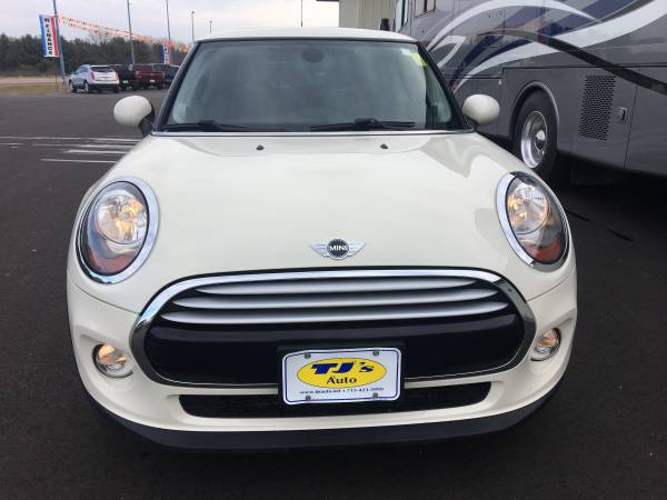 2015 Mini Cooper 2dr Hatchback - cars & trucks - by dealer - vehicle... for sale in Wisconsin Rapids, WI – photo 3