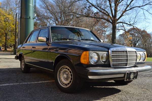 1983 Mercedes 240D - cars & trucks - by owner - vehicle automotive... for sale in Lancaster, PA – photo 3