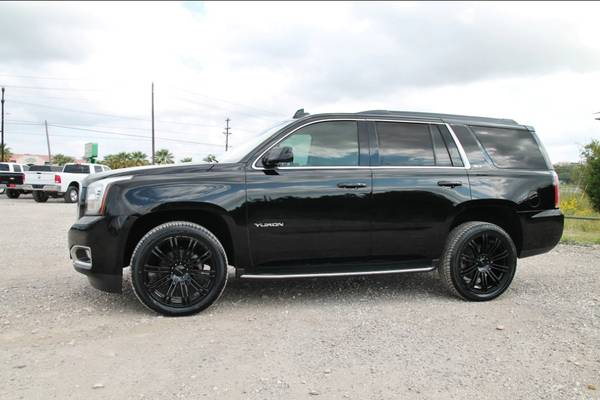 2017 GMC YUKON SLT 4X4 - LOADED - 22s - BLK ON BLK - NAV - LOW... for sale in Liberty Hill, MO – photo 4