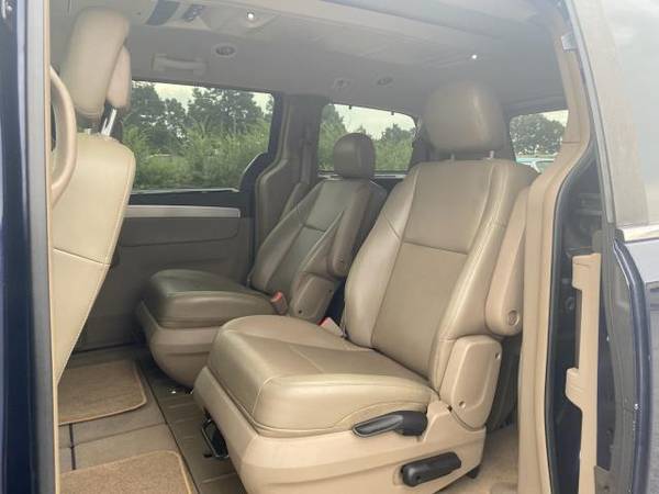 2012 Volkswagen Routan SE - cars & trucks - by dealer - vehicle... for sale in Raleigh, NC – photo 10