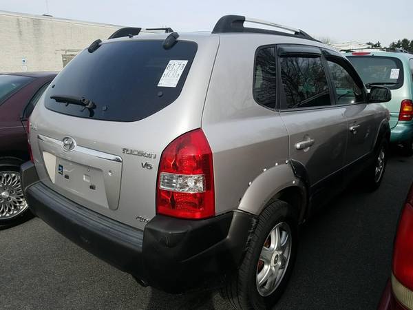 SALE! 2005 HYUNDAI TUCSON GLS, 4X4, PA INSPECTED, CLEAN CARFAX for sale in Allentown, PA – photo 2