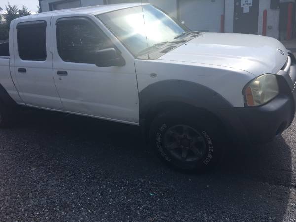 2002 Nissan Frontier XE Crew Cab V-6, Auto (95 K Super Low Miles) for sale in Bunker Hill, WV – photo 5