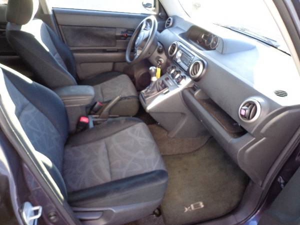 2011 TOYOTA SCION XB FWD GAS SAVER 5 SPD MANUAL CLEAN FUN CAR... for sale in Pinetop, AZ – photo 9
