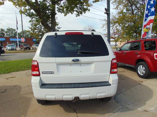 2009 Ford Escape XLT $5,999.00 A&D Premier Auto for sale in Cedar Rapids, IA – photo 3