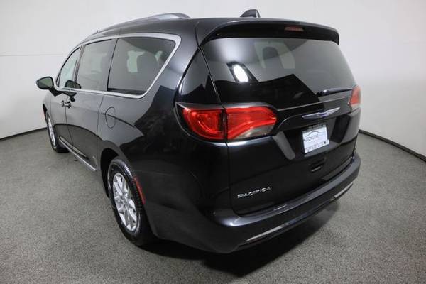 2020 Chrysler Pacifica, Brilliant Black Crystal Pearlcoat - cars &... for sale in Wall, NJ – photo 3