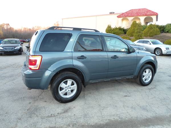 2010 Ford Escape XLT AWD SUV Extra Clean ***1 Year Warranty*** -... for sale in Hampstead, NH – photo 4