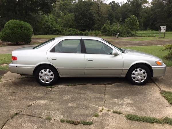 2000 Toyota Camry Sedan - cars & trucks - by owner - vehicle... for sale in Baker, LA – photo 3