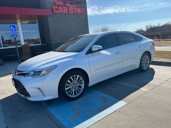 2018 Toyota Avalon XLE (Natl) - - by dealer - vehicle for sale in Omaha, NE – photo 2