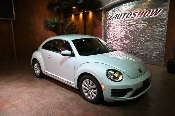 2017 Volkswagen Beetle 1.8T *B.Tooth, Htd Seats! Warranty!* Stock#... for sale in Winnipeg, CA – photo 4