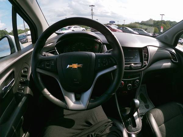 2017 Chevrolet Trax LT AWD **Only 13k Miles** - cars & trucks - by... for sale in Eden, NC – photo 13