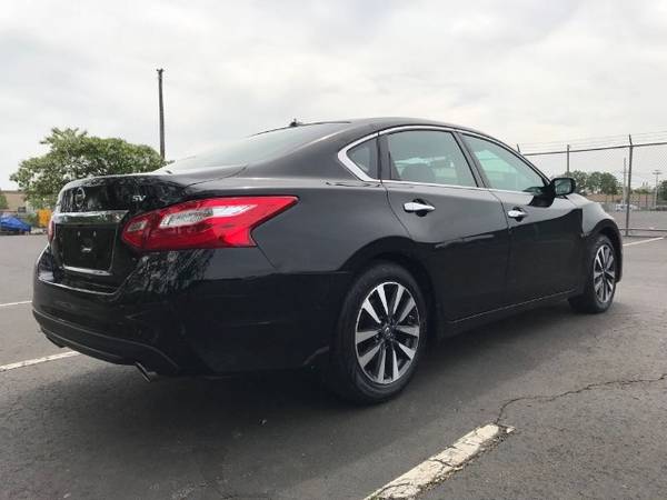 2017 NISSAN ALTIMA SV. CLEAN CARFAX, 22k miles for sale in Malden, MA – photo 7