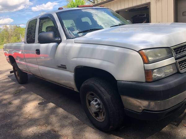 2005 Chevy Silverado 2500 Duramax Diesel EXTENDED CAB WORK HORSE for sale in Portland, CT – photo 3