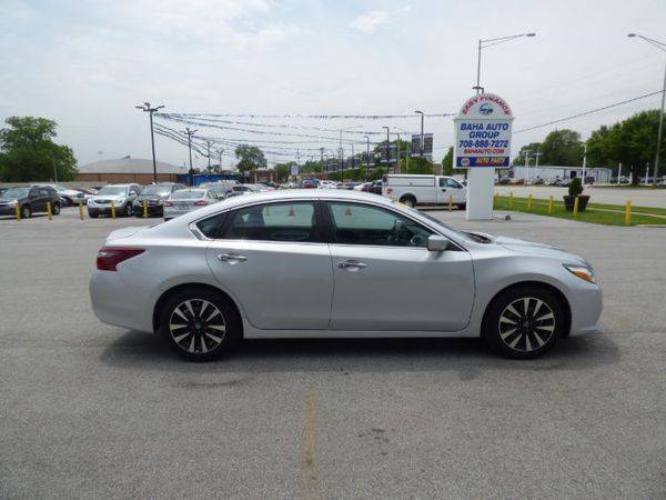 2018 Nissan Altima 2.5 SV Holiday Special for sale in Burbank, IL – photo 14