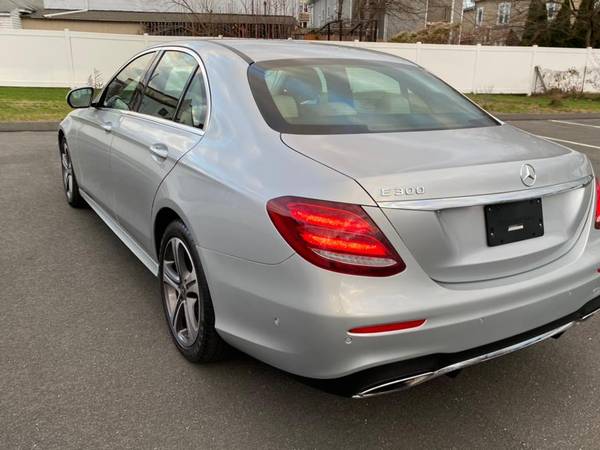 2018 Mercedes-Benz E-Class E 300 RWD Sedan -EASY FINANCING AVAILABLE... for sale in Bridgeport, CT – photo 9