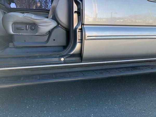 2001 Chevy Suburban 1500 - cars & trucks - by dealer - vehicle... for sale in Morganville, NJ – photo 7