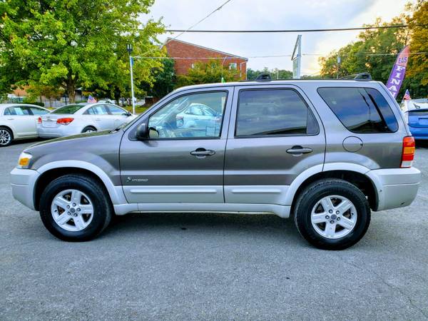 2005 FORD ESCAPE AWD Automatic Low Mileage 1-OWNER⭐+ 6 MONTH... for sale in Front Royal, VA – photo 2