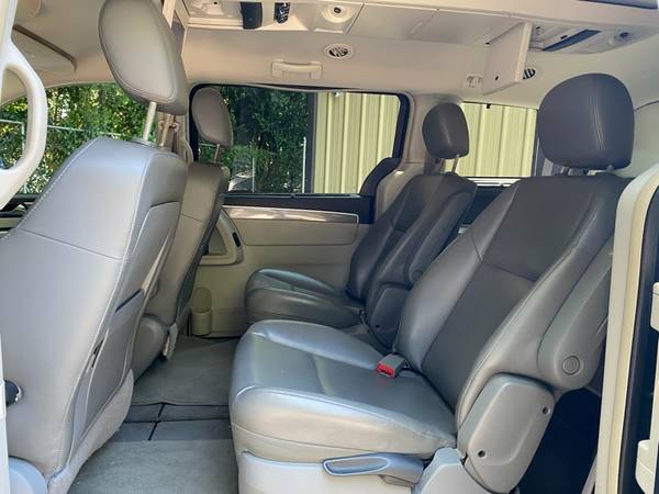 10 VW Routan LEATHER-DVDS 1 YEAR WARRANTY-NO DEALER FEES-CLEAN TITLE for sale in Gainesville, FL – photo 9