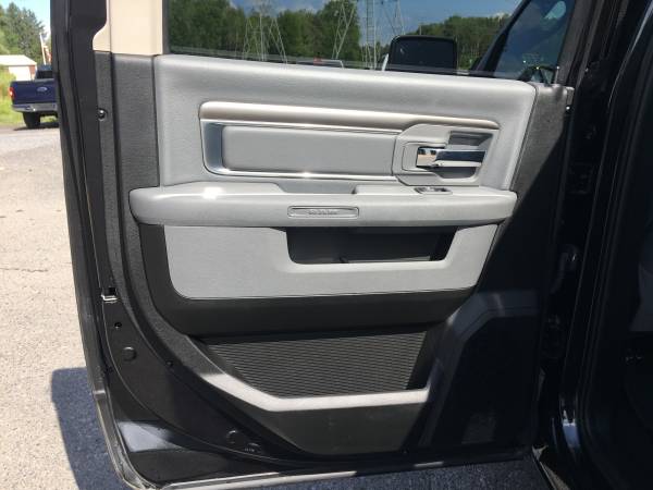 2019 RAM 1500 SLT Crew Cab 5.7L Black Only 17K Many Options! for sale in Bridgeport, NY – photo 17