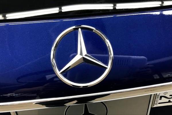 2018 Mercedes-Benz GLC GLC 300 -EASY APPROVAL! - cars & trucks - by... for sale in Honolulu, HI – photo 7