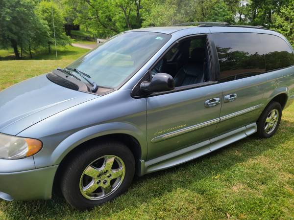 Very nice handicap van, MD state inspected - - by for sale in Burtonsville, District Of Columbia – photo 5