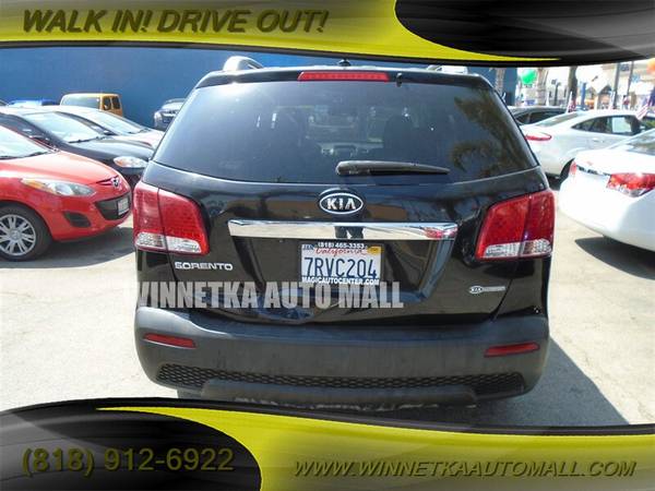 2013 KIA SORENTO I SEE YOU LOOKING AT ME! TAKE ME HOME TODAY! for sale in Winnetka, CA – photo 3