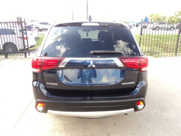 2017 Mitsubishi Outlander ES 4dr SUV - cars & trucks - by dealer -... for sale in Houston, TX – photo 9