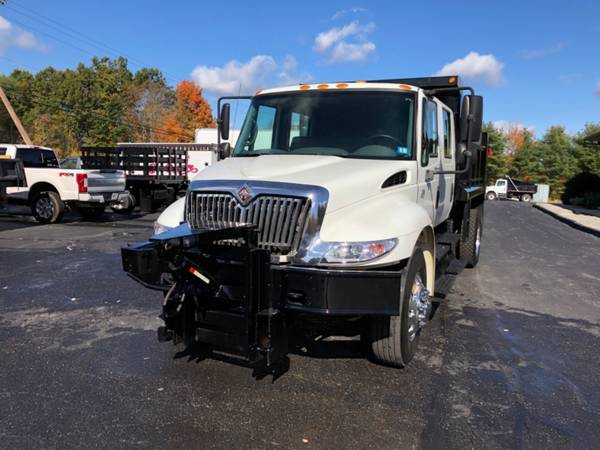 2007 INTERNATIONAL CREW CAB 4300 DT 466 ONLY 33K MILE DUMP TRUCK -... for sale in Kingston, NH – photo 3