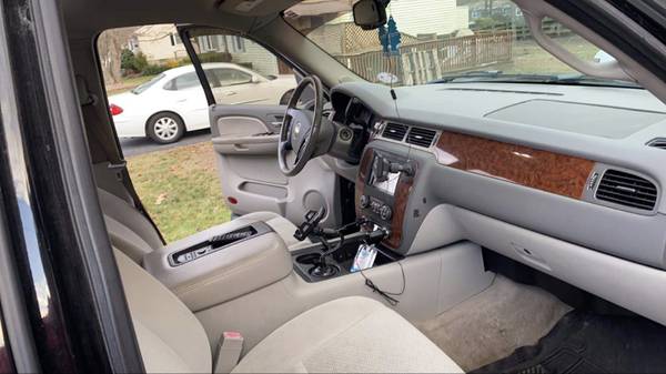 2008 Chevy Suburban - cars & trucks - by owner - vehicle automotive... for sale in QUINCY, MA – photo 2