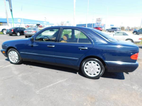 1998 Mercedes Benz E320 Sedan ( Only 106, 375 Miles! - cars & for sale in Fort Wayne, IN – photo 3