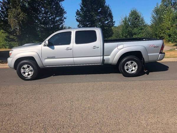 2009 Toyota Tacoma 4X4 Double Cab SB *CLEAN TITLE (Silver) for sale in Milwaukie, OR – photo 2