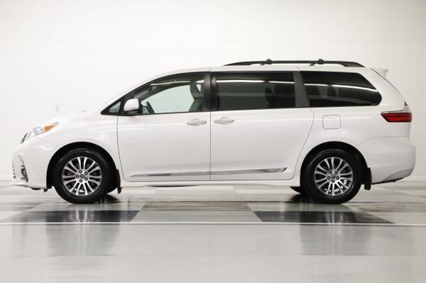 NAVIGATION - HEATED LEATHER White 2018 Toyota Sienna XLE Mini Van for sale in clinton, OK – photo 21