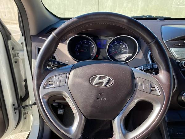2011 Hyundai Tuscon GLS - cars & trucks - by owner - vehicle... for sale in Santa Barbara, CA – photo 7